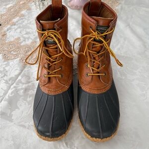 G.H. Bass & Co. Tan and Black Lace-Up Boots